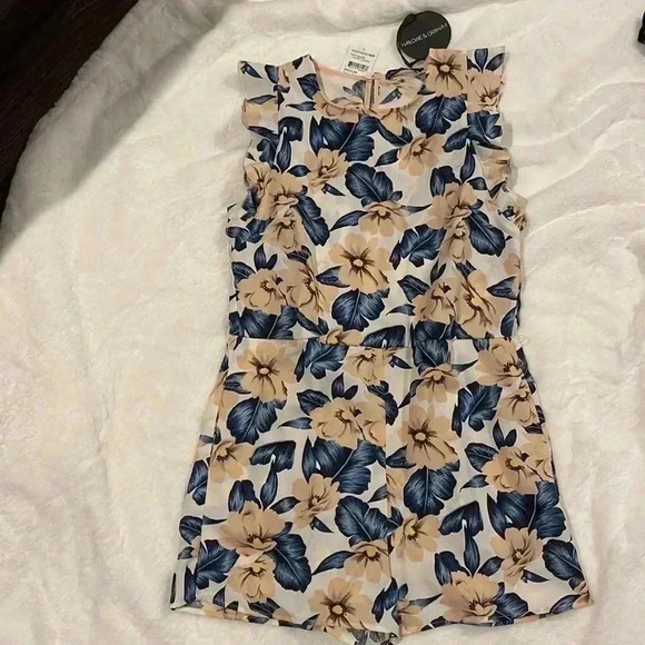 NWT Floral Romper - Picture 1 of 4